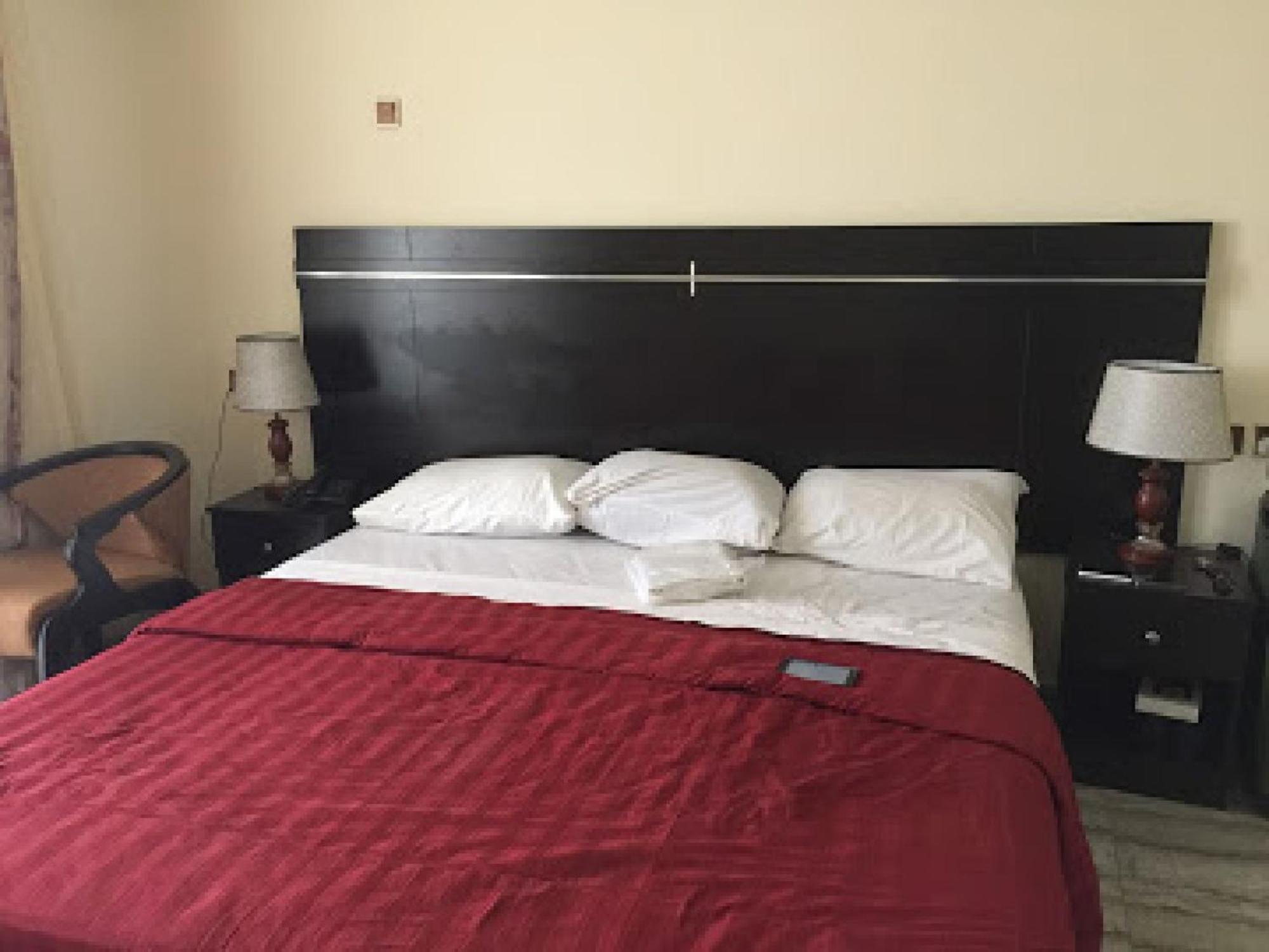 Room In Lodge - Premier Hotel-Ibadan Eksteriør billede