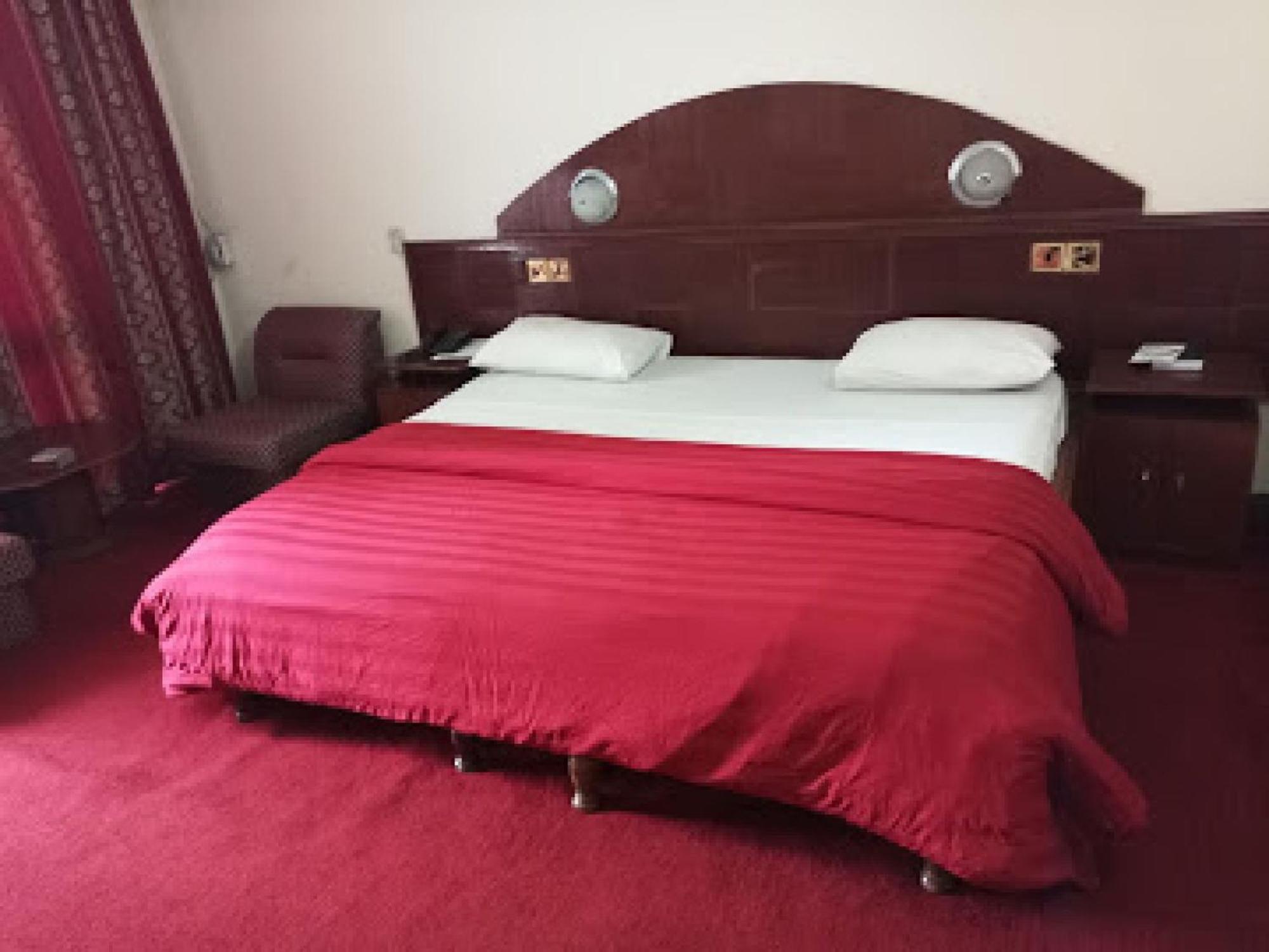 Room In Lodge - Premier Hotel-Ibadan Eksteriør billede